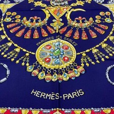 Hermes carre parures d'occasion  Expédié en Belgium