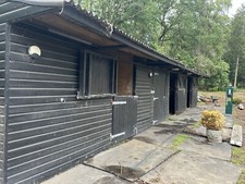 Mobile stables tack for sale  BRENTWOOD