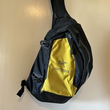 Mochila tiracolo vintage Arc’teryx aljava estilingue comprar usado Mochila tiracolo vintage Arc’teryx aljava estilingue comprar usado  Enviando para Brazil