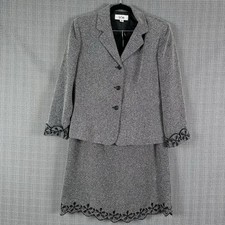 Suit set women for sale  Norman