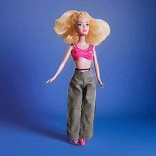 Mattel barbie articulée d'occasion Mattel barbie articulée d'occasion  Pontvallain