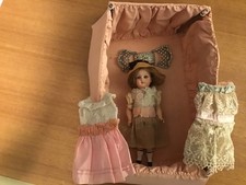 Petite poupée mignonnette d'occasion Petite poupée mignonnette d'occasion  Mont-de-Marsan