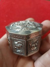 Bellissima scatolina orientale usato  Novara