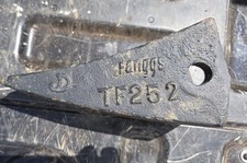 Retroescavadeira FANGGS TF 252 S5D OS5 balde dente minicarregadeira comprar usado  Enviando para Brazil