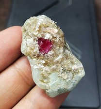 Cristal bruto rubi natural 82,20 quilates em pedra preciosa bruta mineral de rubi calcita mica comprar usado  Enviando para Brazil