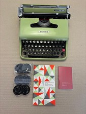 Macchina scrivere olivetti usato  Galatina