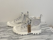 Botas femininas PALLADIUM Pampa Hi, tamanho 7 NOVAS COM ETIQUETA cinza muito claro comprar usado Botas femininas PALLADIUM Pampa Hi, tamanho 7 NOVAS COM ETIQUETA cinza muito claro comprar usado  Enviando para Brazil
