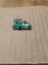 Broche de lapela esmaltado vintage HOOKFAST EUA verde branco estoque carro bandeira quadriculada comprar usado  Enviando para Brazil