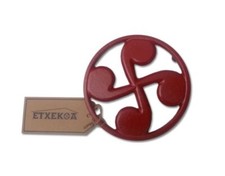 Plat croix basque d'occasion Plat croix basque d'occasion  Hasparren