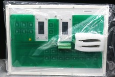 One GOSS WP.5856391-02 Placa de Painel Símbolo Dupla com Raspador de Tinta e AP Domingo NOVO comprar usado  Enviando para Brazil