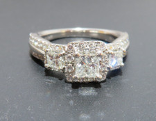 Platinum vera wang for sale Platinum vera wang for sale  Glendale Heights