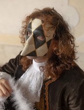 Maschere veneziane bauta usato Maschere veneziane bauta usato  Italia