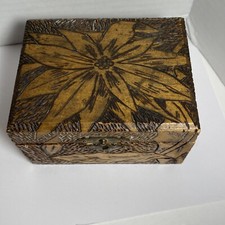 Usado, Caixa forrada articulada de madeira pirográfica vintage LEIA comprar usado  Enviando para Brazil