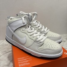 Size 9.5 nike for sale  Waddell