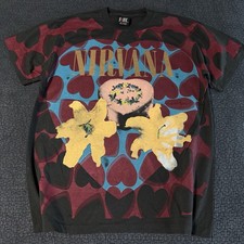 Camiseta Nirvana em forma de coração caixa AOP GG vintage ponto único etiqueta gigante moderna comprar usado Camiseta Nirvana em forma de coração caixa AOP GG vintage ponto único etiqueta gigante moderna comprar usado  Enviando para Brazil