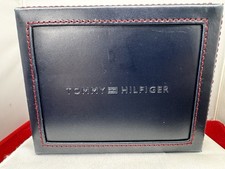 Carteira e passaporte manobrista Tommy Hilfiger masculina couro marrom três dobras RFID comprar usado  Enviando para Brazil