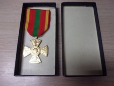 Médaille boite croix d'occasion  Agde
