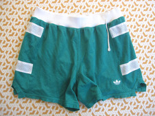 Short adidas vert d'occasion  Arles