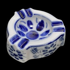 Usado, Cinzeiro de porcelana vintage década de 1960 Monte Siao Brasil azul e branco padrão floral comprar usado  Enviando para Brazil