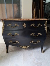 Commode galbée ancienne d'occasion  Mézières-sur-Seine
