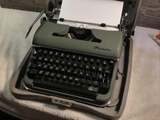 vintage portable manual typewriter for sale vintage portable manual typewriter for sale Northfield