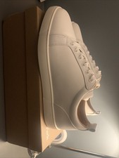 Używany, Męskie białe christian louboutin rozmiar UK 10/ czerwone spodnie  na sprzedaż Używany, Męskie białe christian louboutin rozmiar UK 10/ czerwone spodnie  na sprzedaż  Wysyłka do Poland