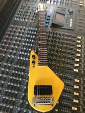 Guitare électrique silver d'occasion  Égreville