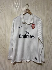 Arsenal 2009 2010 d'occasion  Expédié en Belgium