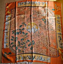 Beau carré foulard d'occasion  Suresnes