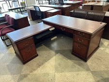 Traditional shape desk for sale  Cleveland