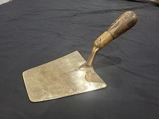 Outil ancien. truelle d'occasion Outil ancien. truelle d'occasion  Nangis