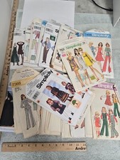 Used sewing patterns d'occasion  Expédié en Belgium