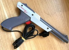 Pistolet zapper nintendo d'occasion  Paris-