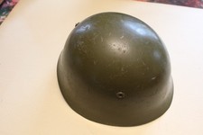 Casque militaire bulgare d'occasion Casque militaire bulgare d'occasion  Josnes