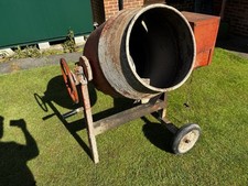 Concrete mixer briggs for sale  DARLINGTON