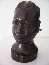 Old woman bust. d'occasion  Fayence