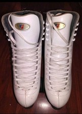Patins femininos Riedell couro branco clássico quadriciclo tamanho 10 rodas Varsity comprar usado  Enviando para Brazil