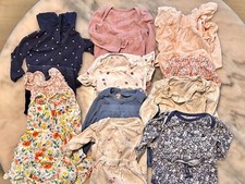 Lote Ropa Bebé Niña Talla 6-12 Meses 20 Artículos 9 Juegos Todo Bebé Gap segunda mano  Embacar hacia Mexico