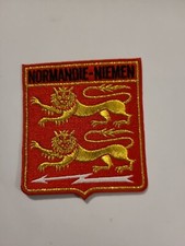 Patch thermocollant brodé d'occasion  Malakoff