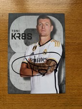 Toni Kross Real Madryt Ręcznie podpisana karta z autografem 2023/2024!!! RAR !!! na sprzedaż Toni Kross Real Madryt Ręcznie podpisana karta z autografem 2023/2024!!! RAR !!! na sprzedaż  Wysyłka do Poland