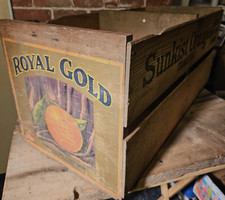 Vintage royal gold for sale  South China
