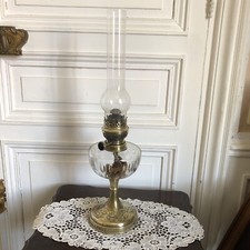 Jolie lampe pétrole d'occasion  Beauvais