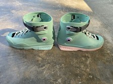 Patins em linha agressivos THEM Chihiro tamanho médio (9-9,5 masculinos dos EUA) patins comprar usado  Enviando para Brazil