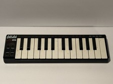 Akai professional lpk25 for sale  Reading