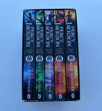 Percy Jackson Ultimate Collection Box Set Books 1 - 5 Paperback Penguin Puffin comprar usado  Enviando para Brazil