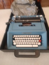 Olivetti studio blu usato  Roma