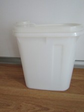Small tupperware container for sale Small tupperware container for sale  DERBY