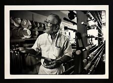 1993 Miami Flórida Charlie Richter loja de pesca com mosca chapéu varas foto de imprensa vintage comprar usado  Enviando para Brazil