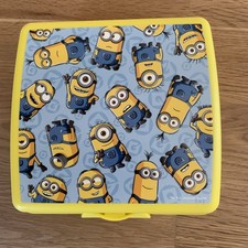 Tupperware brotdose minions gebraucht kaufen  Wolfsburg