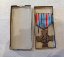Croix combattant boîte. d'occasion  Sannois